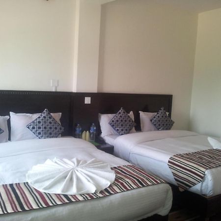Hotel Admire Pokhara Pvt. Ltd. מראה חיצוני תמונה